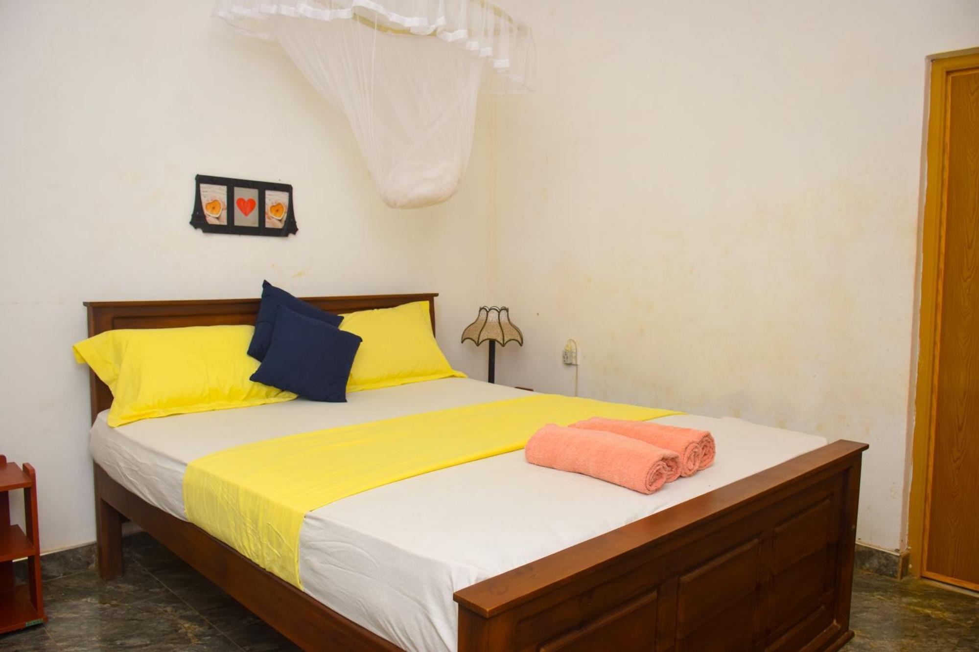 Senu Homestay Сигирия Экстерьер фото